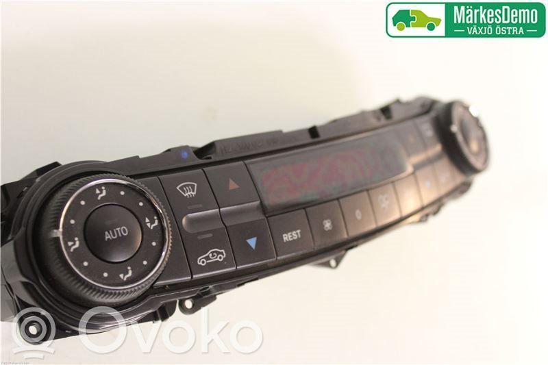 Mercedes-Benz E W211 Climate control unit 