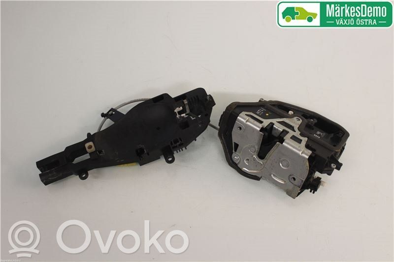 Rear door lock   51227202147