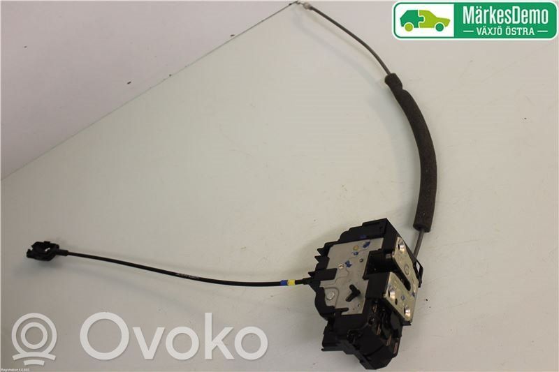 Nissan Note (E11) Rear door lock 