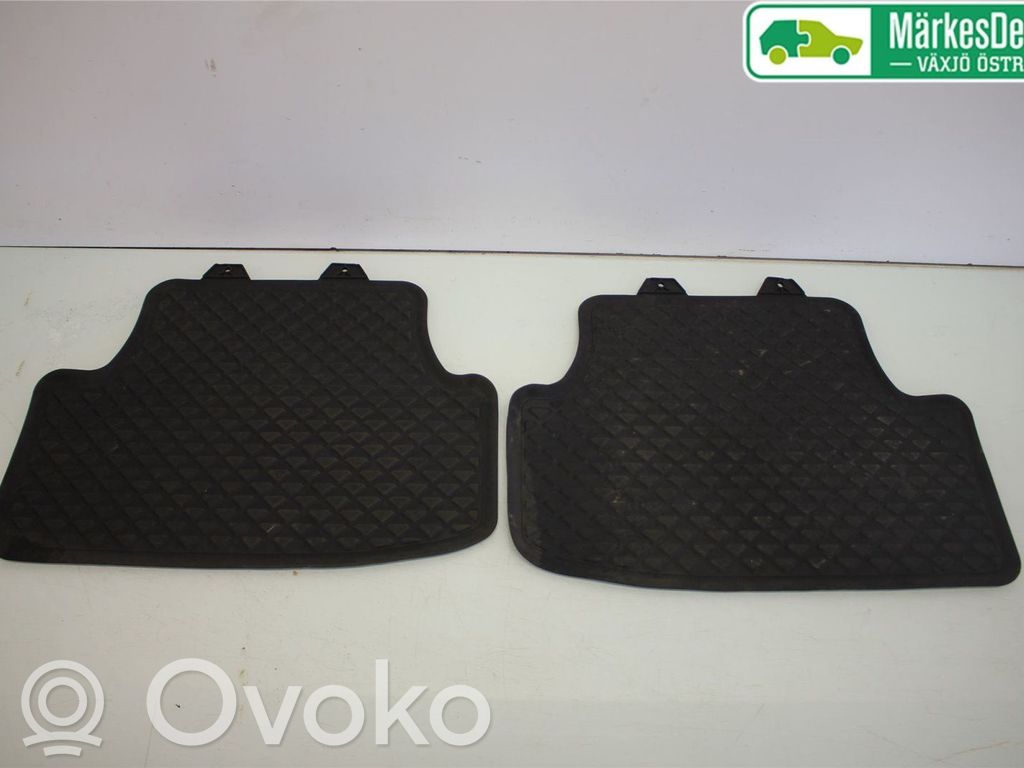 Volkswagen Golf VII Zestaw dywaników samochodowych 