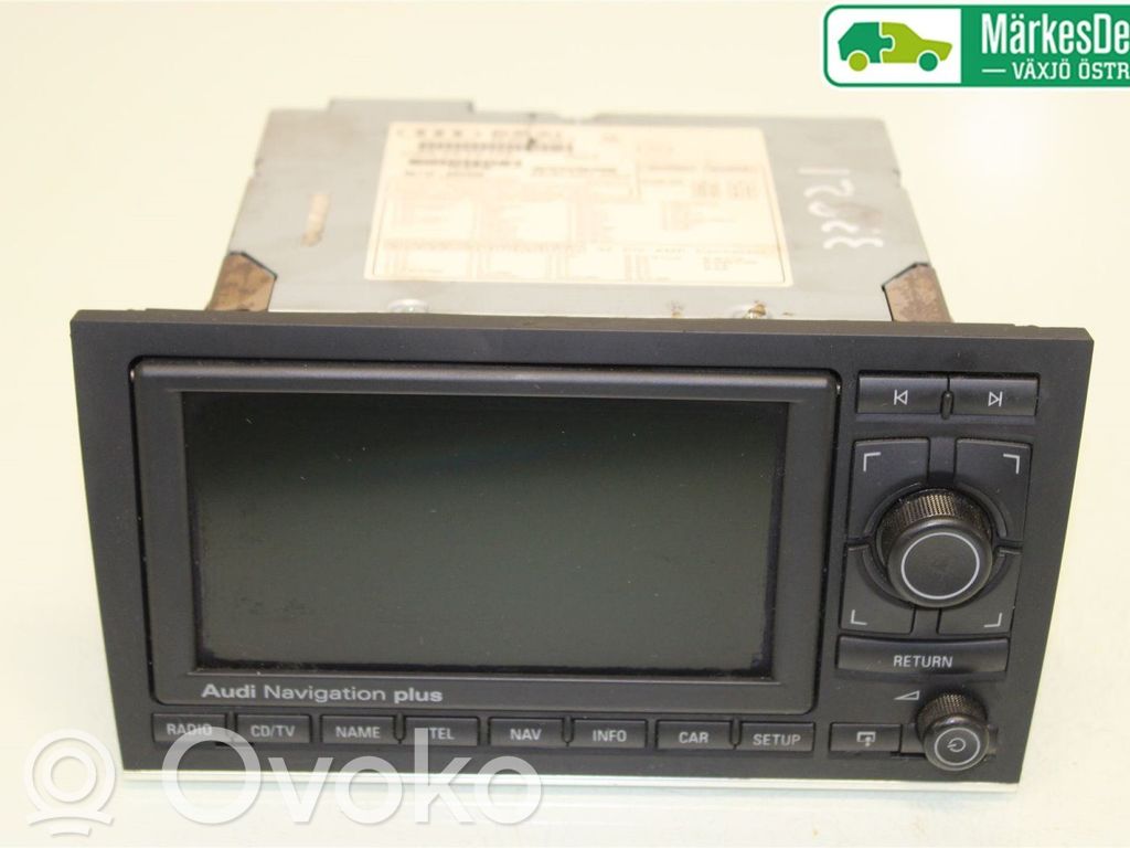 Audi A4 S4 B7 8E 8H Panel / Radioodtwarzacz CD/DVD/GPS 