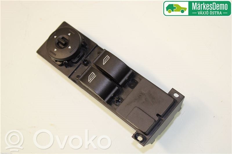 Ford Focus Electric window control switch 