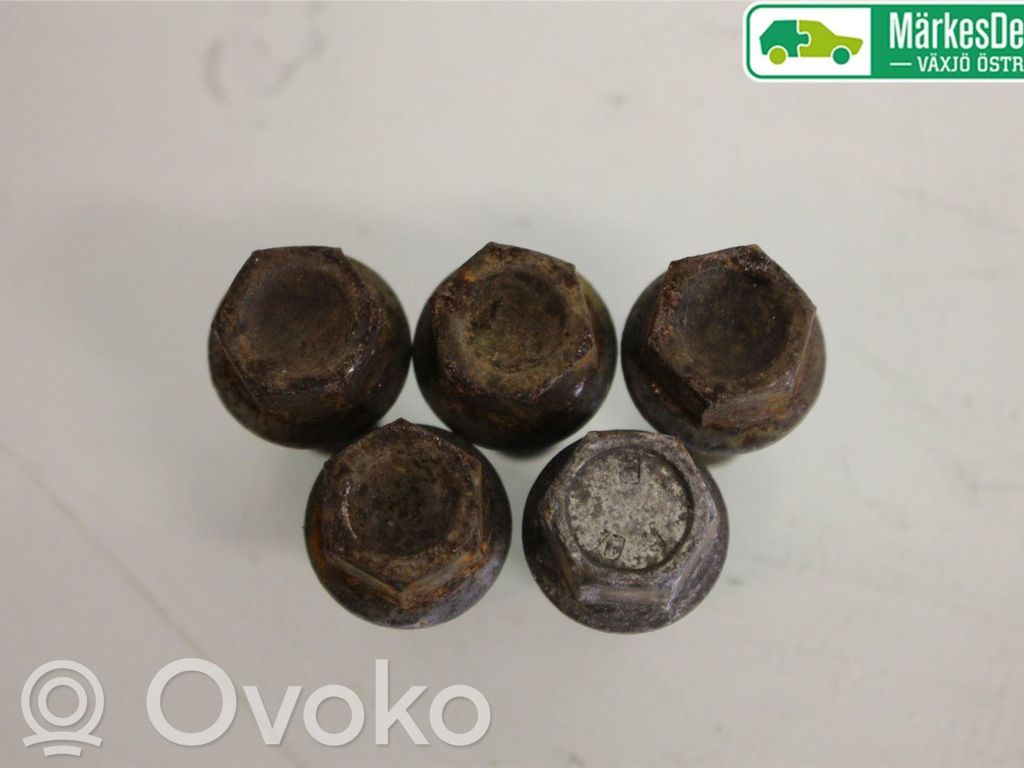 BMW 3 E46 Nuts/bolts 