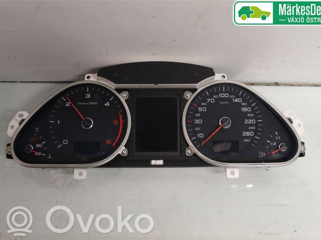 Audi Q7 4M Nopeusmittari (mittaristo) 