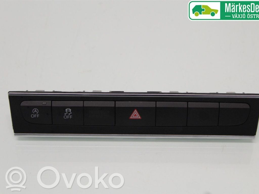 Audi A3 S3 8P Comutator lumini pericol 