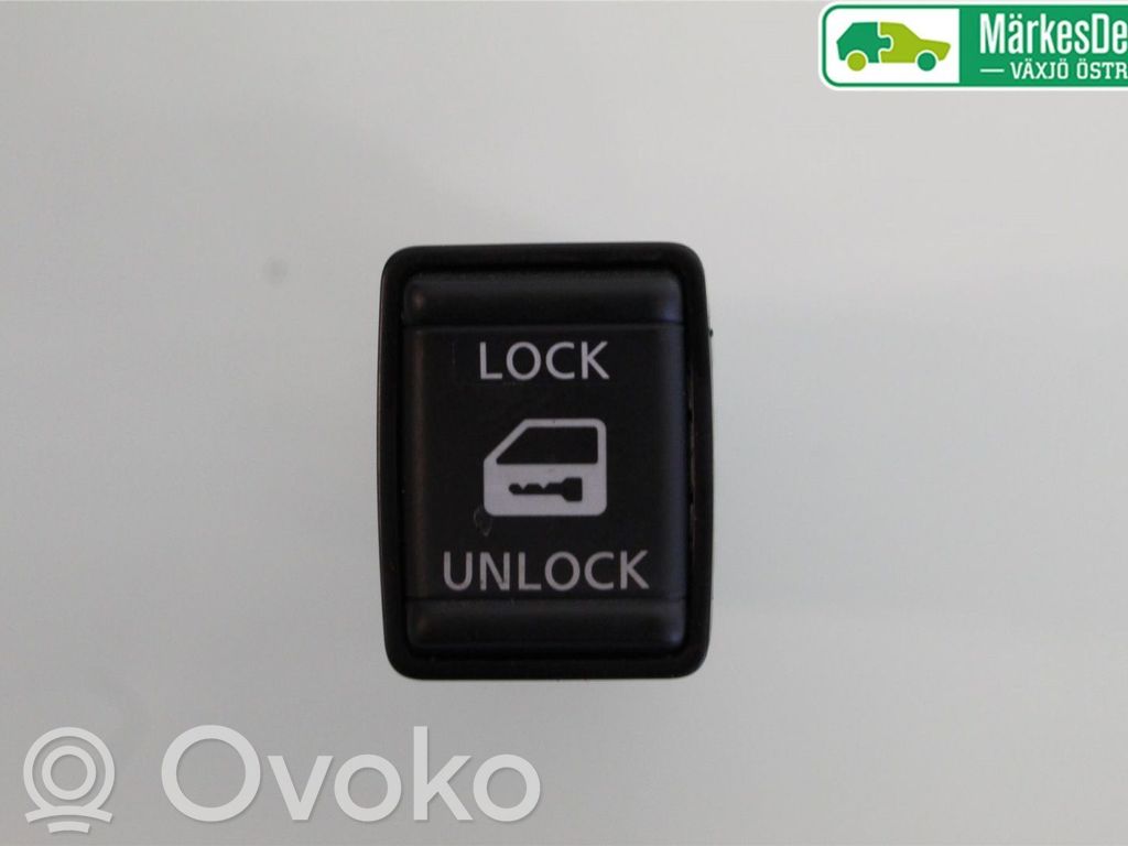Central locking switch button   252103VU0A