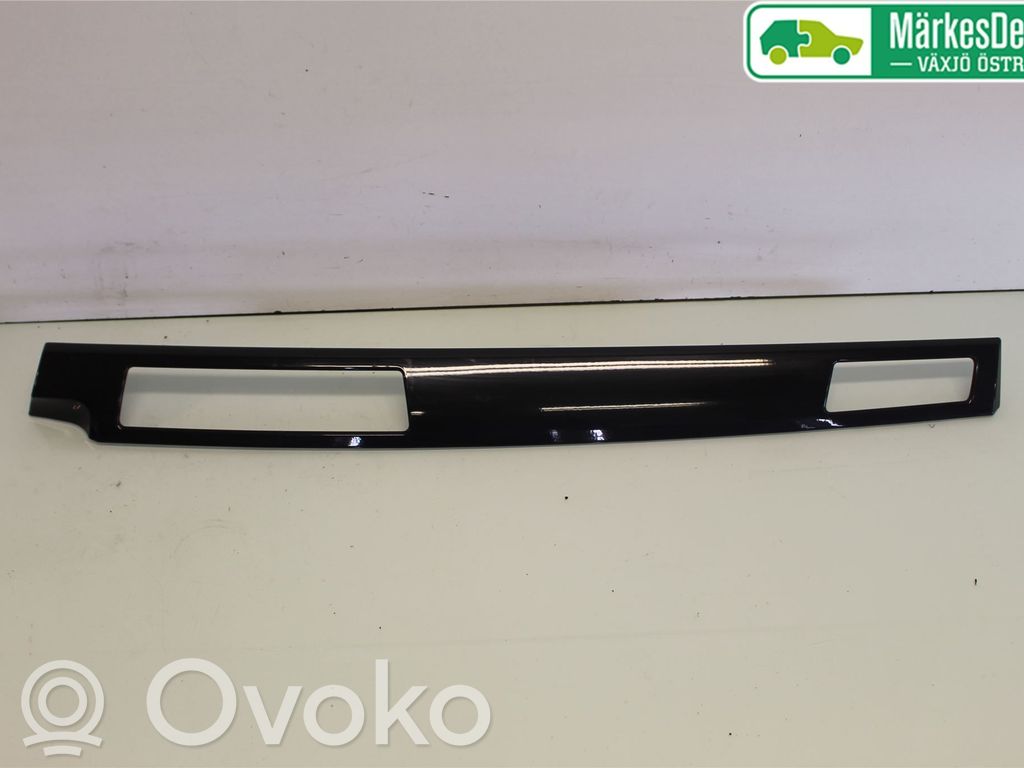 BMW 5 E60 E61 Dashboard glove box trim 