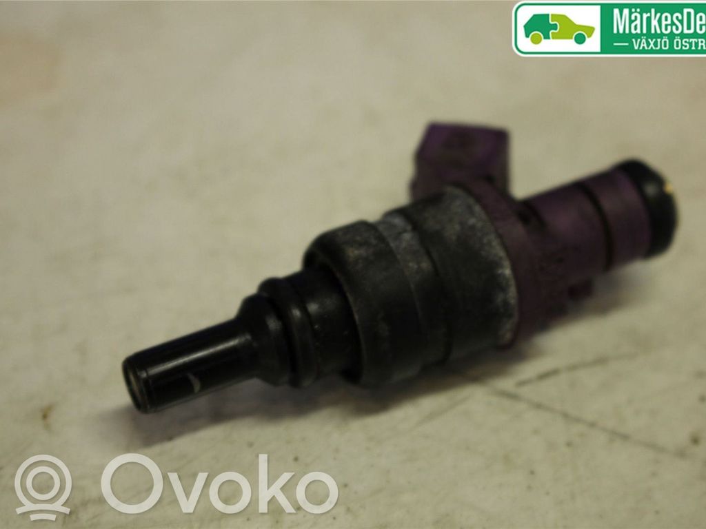 Mercedes-Benz C W202 Inyector de combustible 