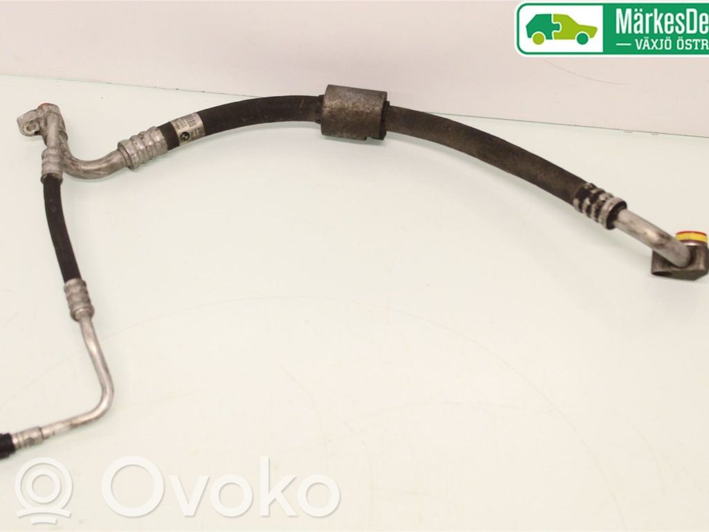 BMW 3 E92 E93 Ilmastointilaitteen putki (A/C) 