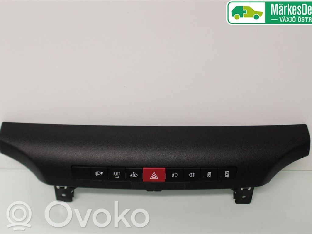 Iveco Daily 6th gen Botón interruptor de luz de peligro 