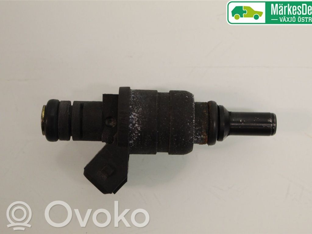 BMW 3 E46 Fuel injector 
