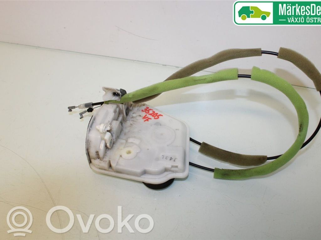 Mazda 3 II Front door lock 