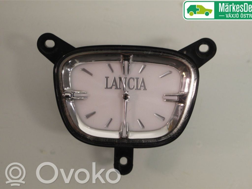 Lancia Voyager Kello 