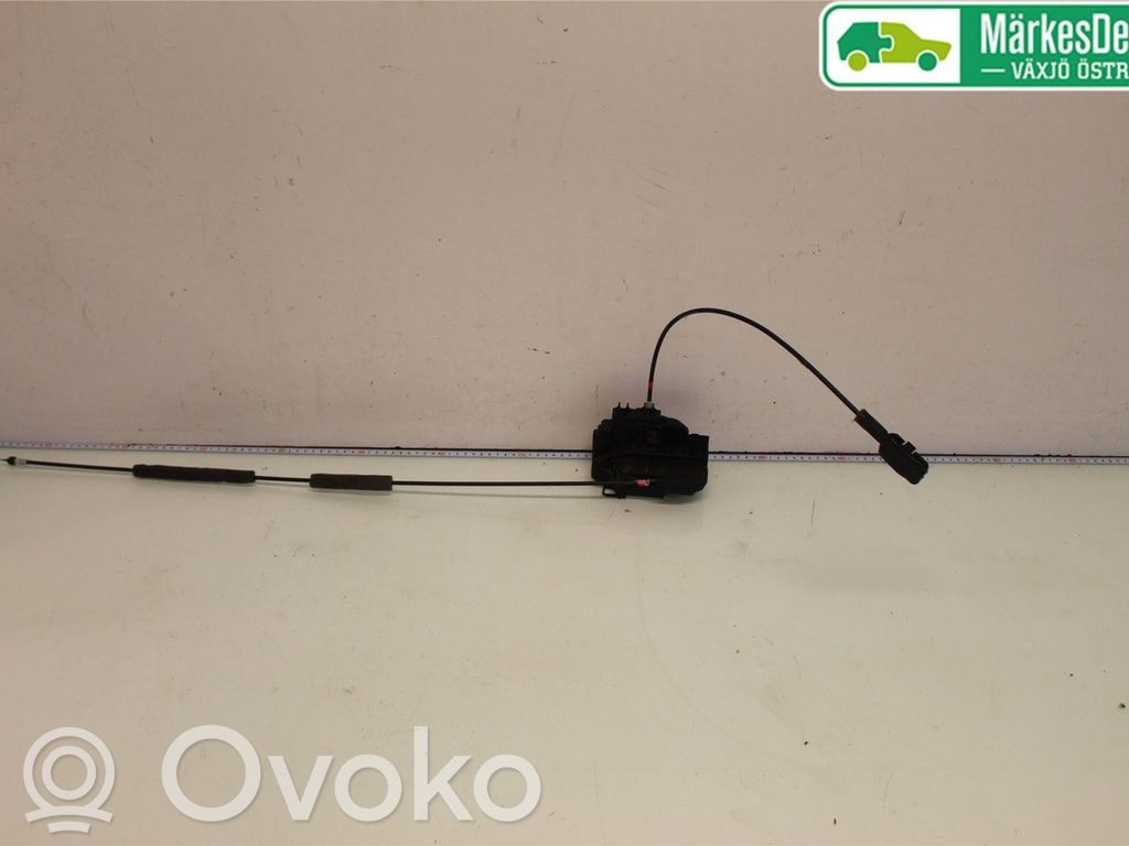 Nissan Note (E11) Front door lock 