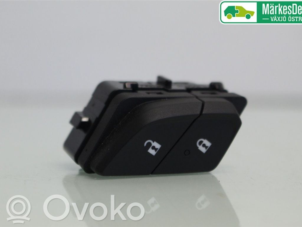 Chevrolet Camaro Central locking switch button 