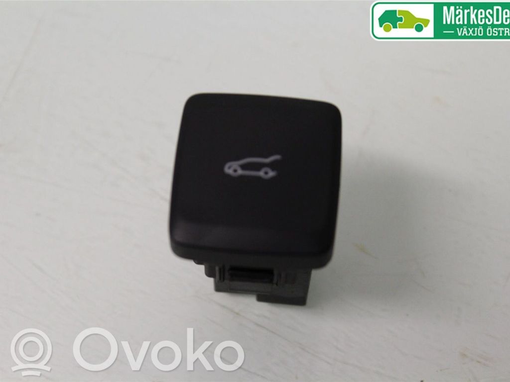 Ford Mondeo MK V Tailgate/boot open switch button 
