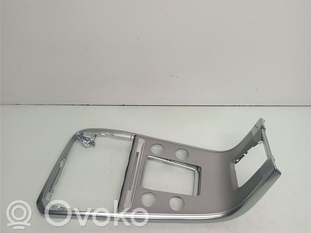 Volvo XC60 Rămă unitate radio/GPS 