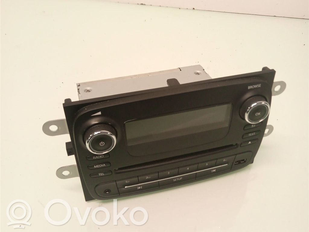 Fiat Talento Panel / Radioodtwarzacz CD/DVD/GPS 
