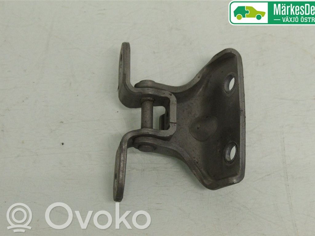 Front door lower hinge   794203K000
