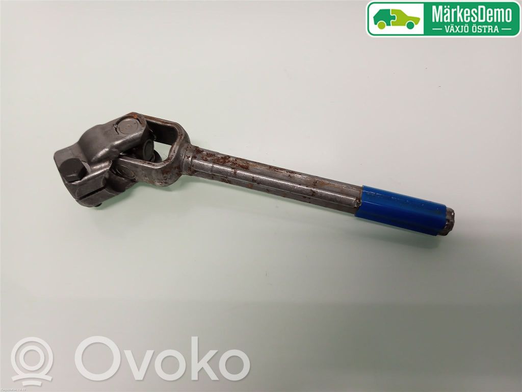 Volkswagen Tiguan Steering column universal joint 