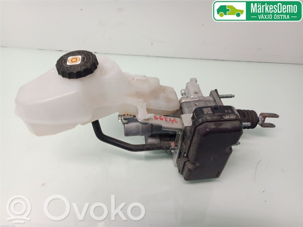 Toyota Corolla E210 E21 Pääjarrusylinteri 
