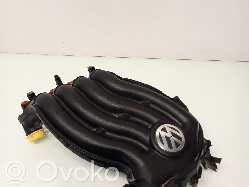 Volkswagen Caddy Ansaugbrücke Ansaugkrümmer 