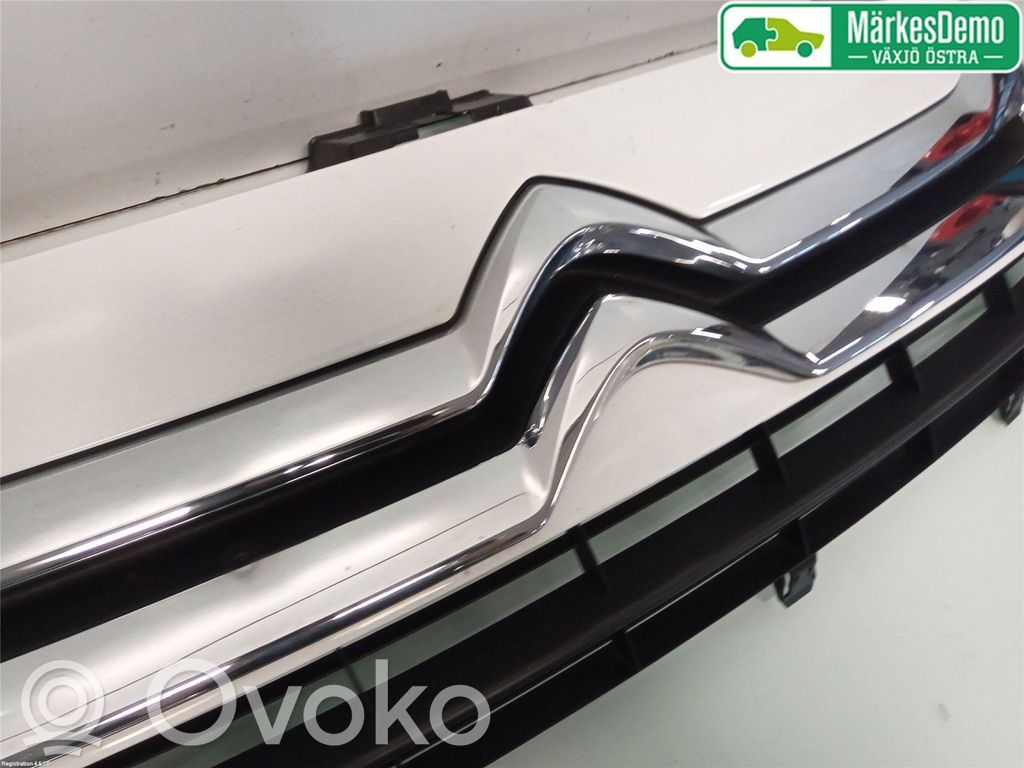 Citroen Jumpy Front bumper lower grill 