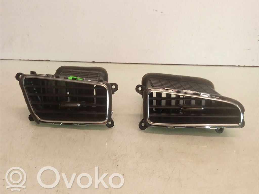 KIA Ceed Centrinės oro grotelės 