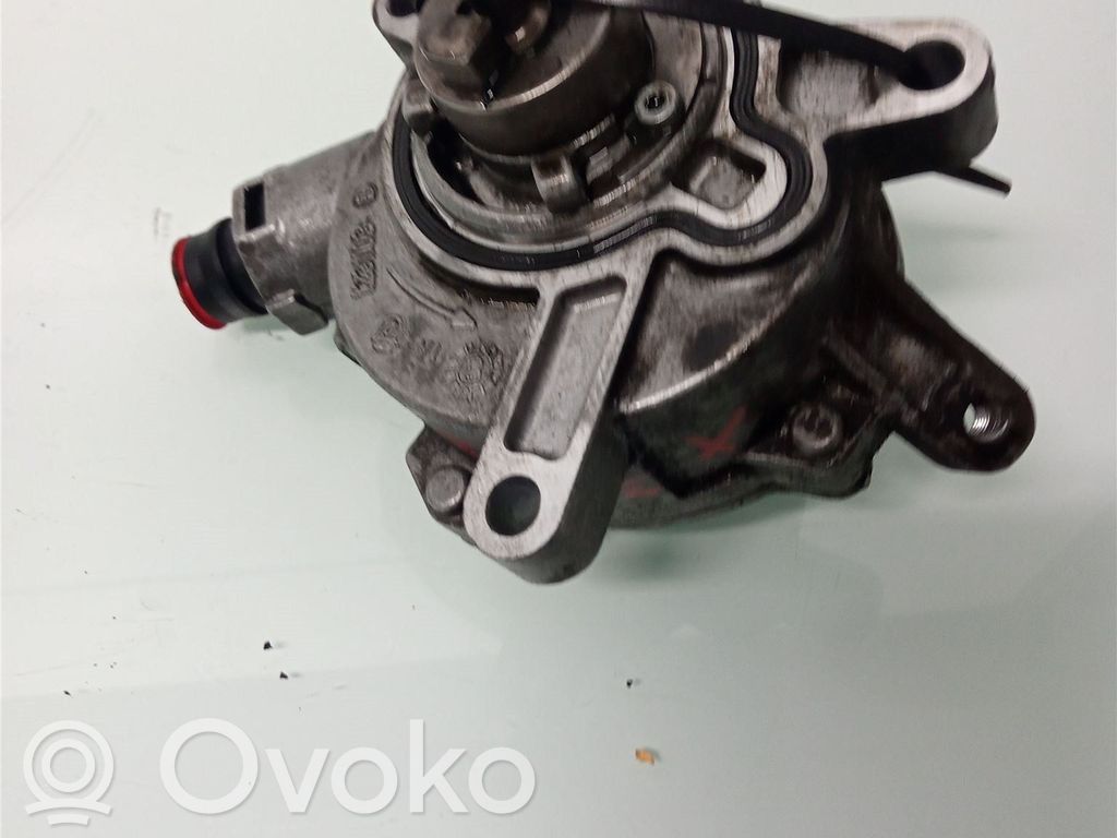 Volvo V70 Vacuum pump 