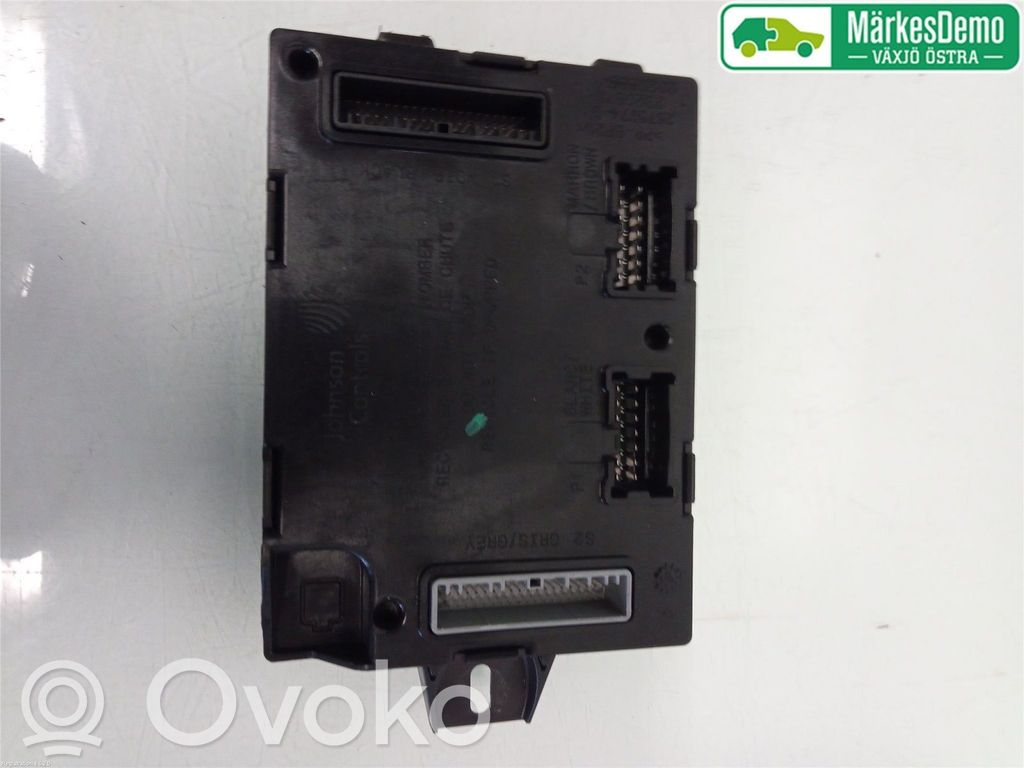 Renault Trafic III (X82) Comfort/convenience module 