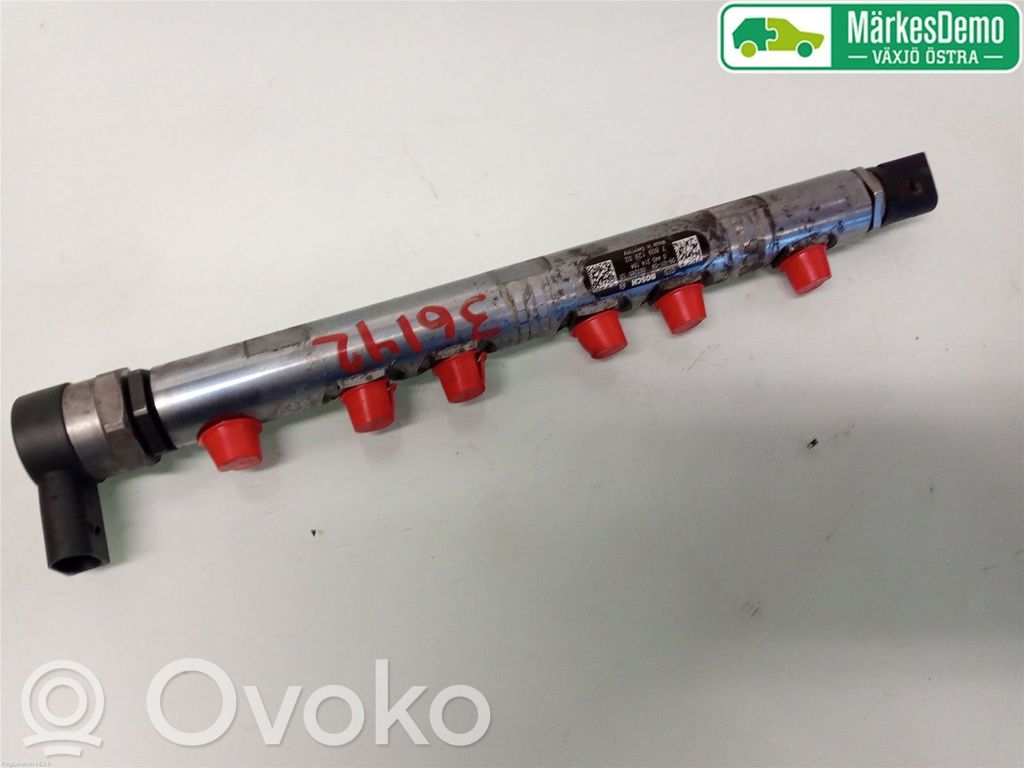BMW 5 E60 E61 Degvielas maģistrālā caurule 