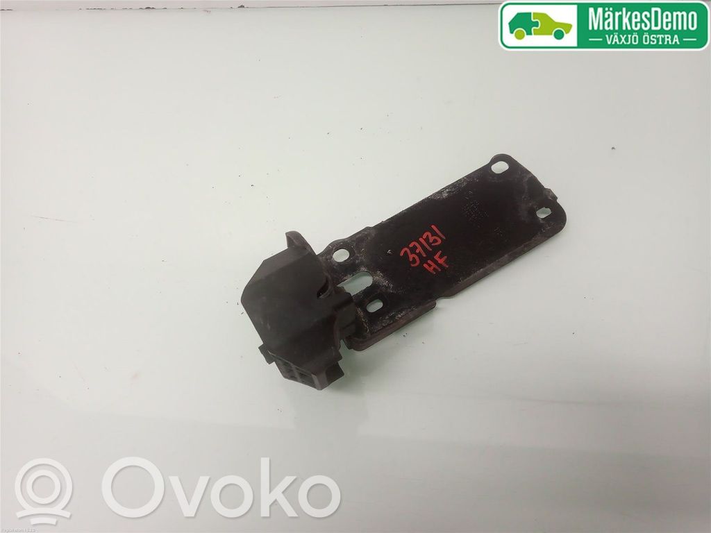 BMW 3 E90 E91 Radiator support slam panel bracket 