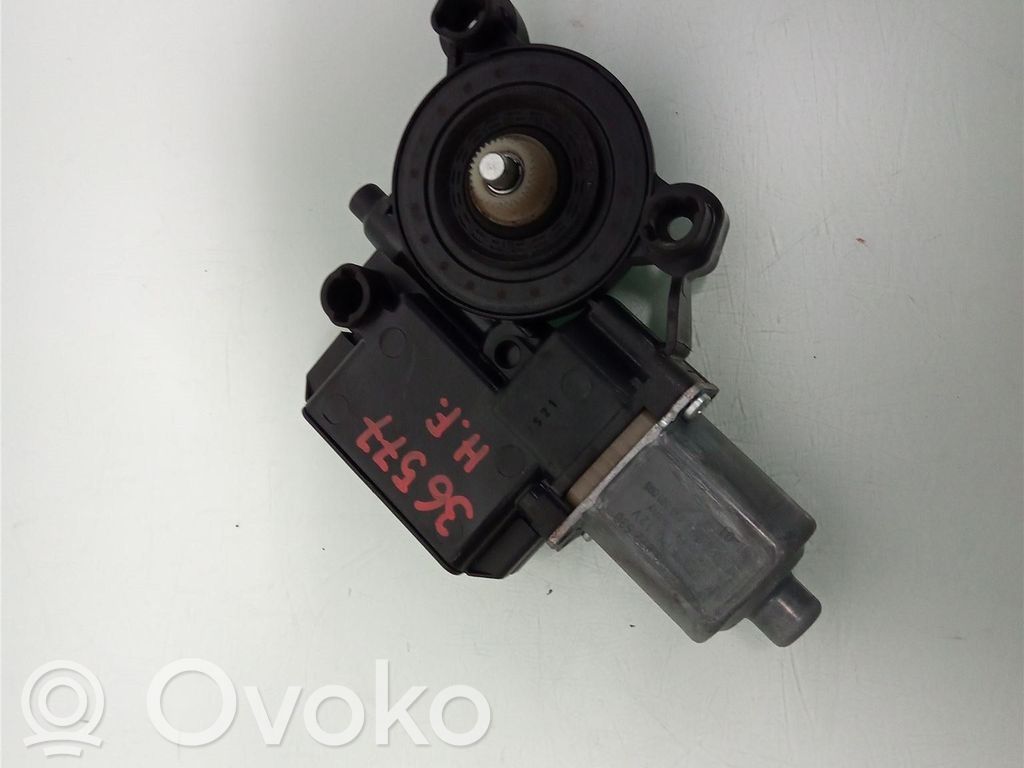 Volkswagen Polo V 6R Silnik regulatora szyby drzwi przednich 