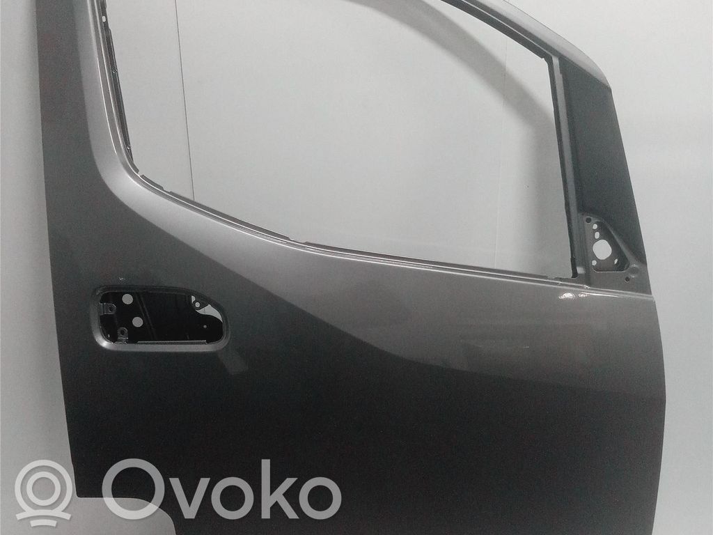 Nissan NV200 Puerta delantera 