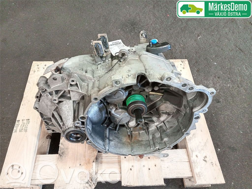 Volvo S60 Manualna 5-biegowa skrzynia biegów 