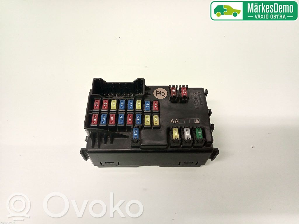KIA Niro Ramka / Moduł bezpieczników 