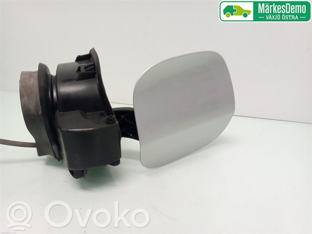 Ford Focus Fuel tank cap lock 
