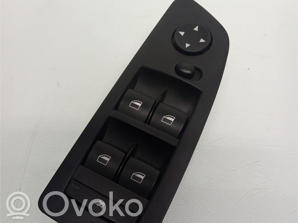BMW 1 E81 E87 Electric window control switch 
