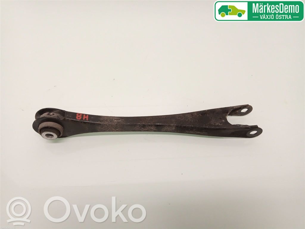 BMW 2 F22 F23 Takatukivarsi 