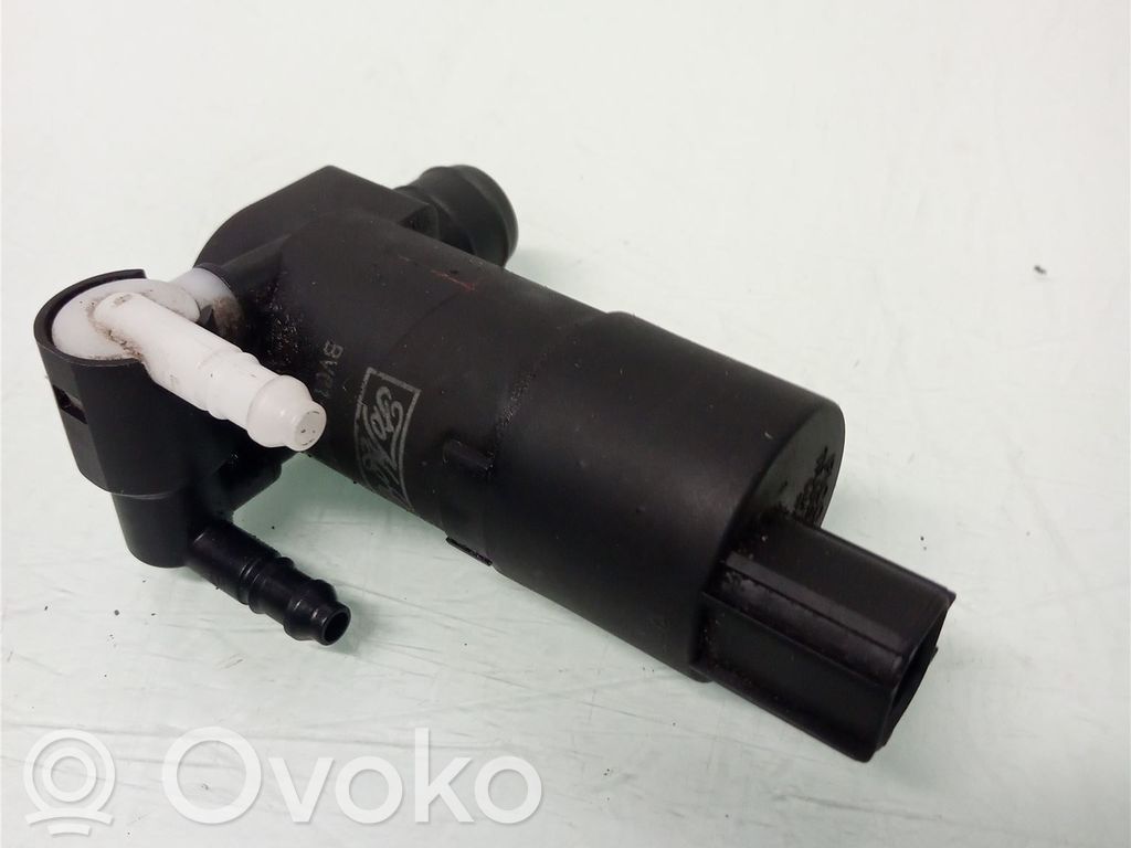 Ford Focus Windscreen/windshield washer pump 