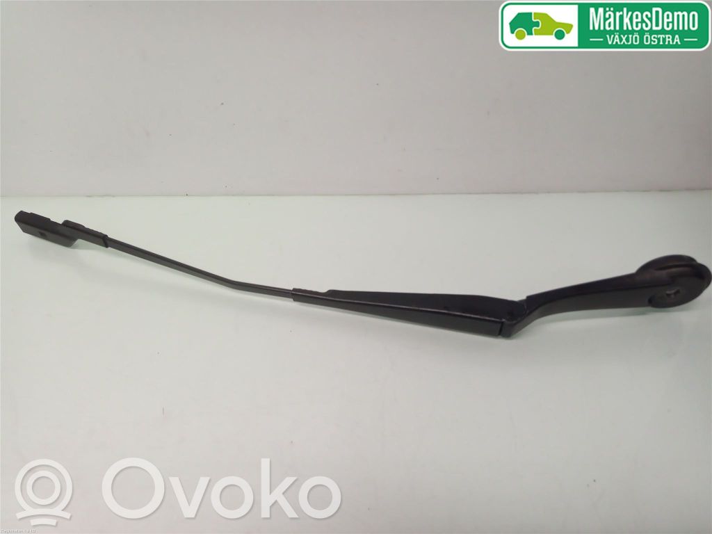 Ford Focus Front wiper blade arm 
