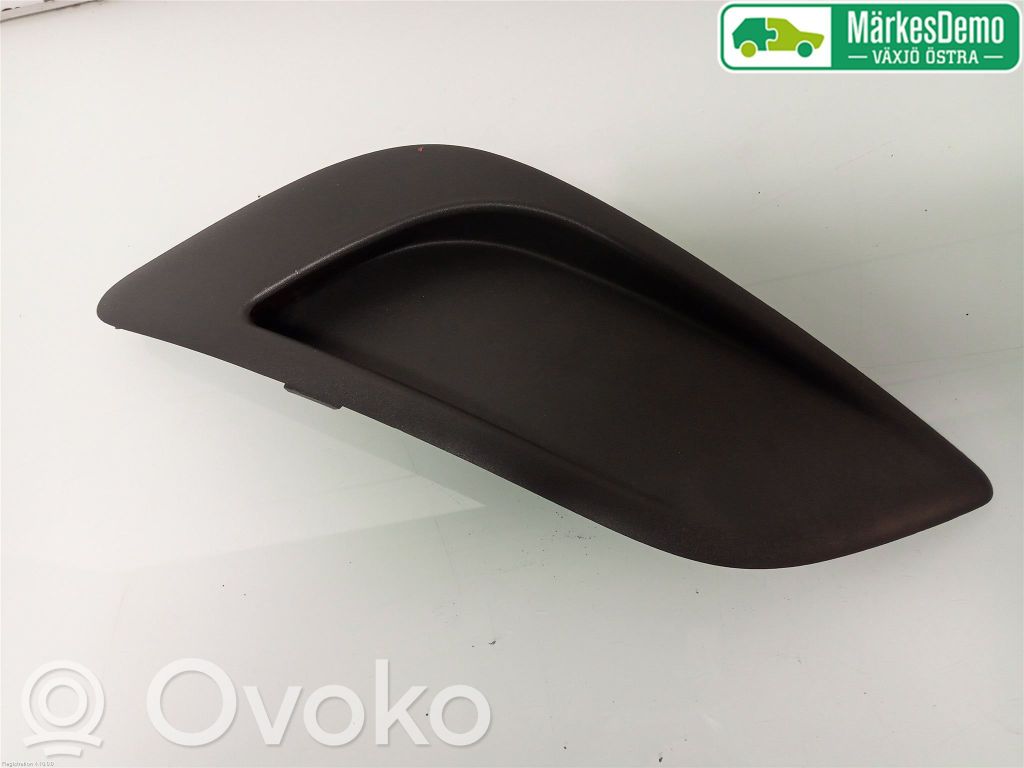 Ford Focus Ornament colț bară față 
