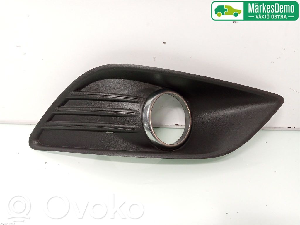 Etusumuvalon ritilä   1528560,8M5119952AE,8M5119952AE