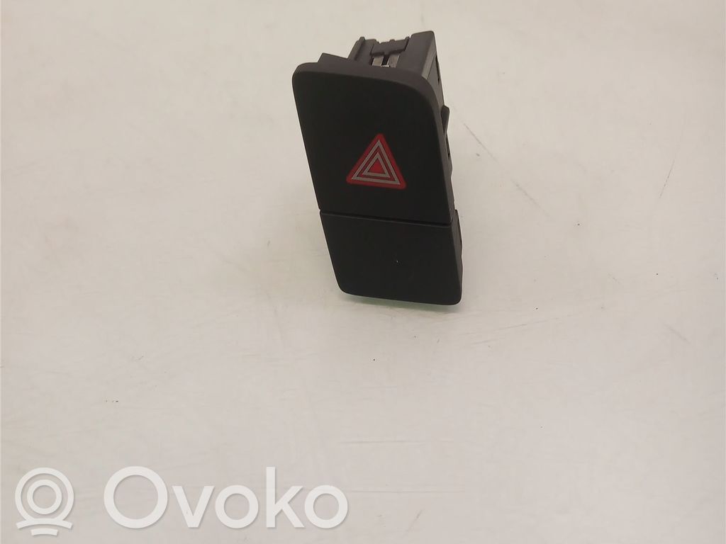 Audi Q3 8U Botón interruptor de luz de peligro 
