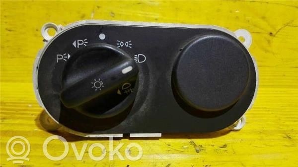 Light switch   1051410