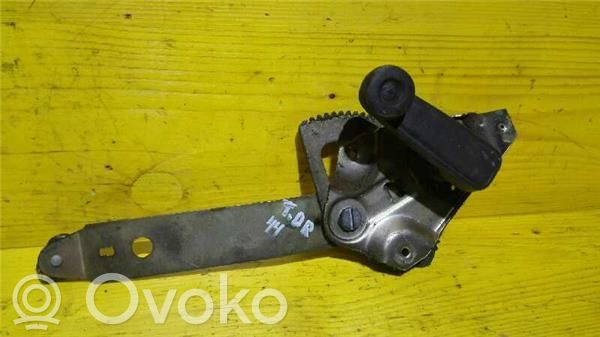 Opel Kadett E Regulador manual de la ventanilla trasera 