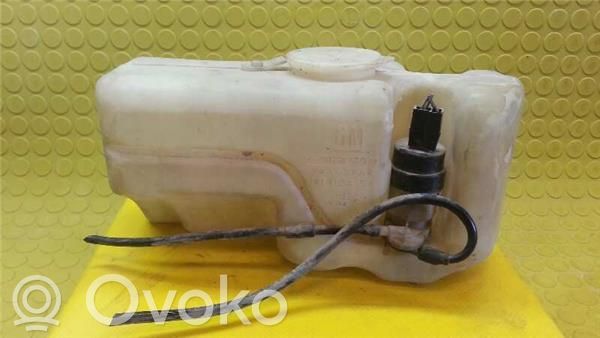 Opel Corsa A Žibintų apiplovimo bakelis 