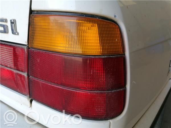 Lámpara de faros/luces traseros   1384010R