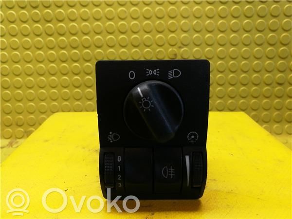 Opel Astra G Light switch 