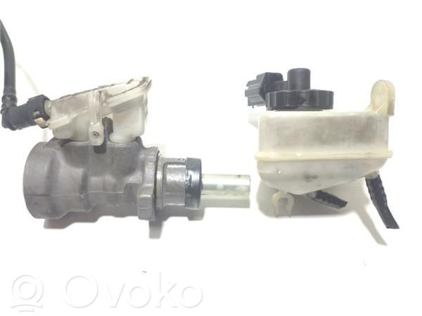 Brake booster   21030399
